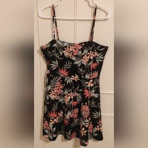 H&M Black Tropical Floral Print Dress